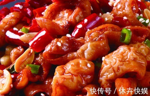 “大型美食展示现场”已营业,香辣入味,外酥里嫩,吃一口满嘴香