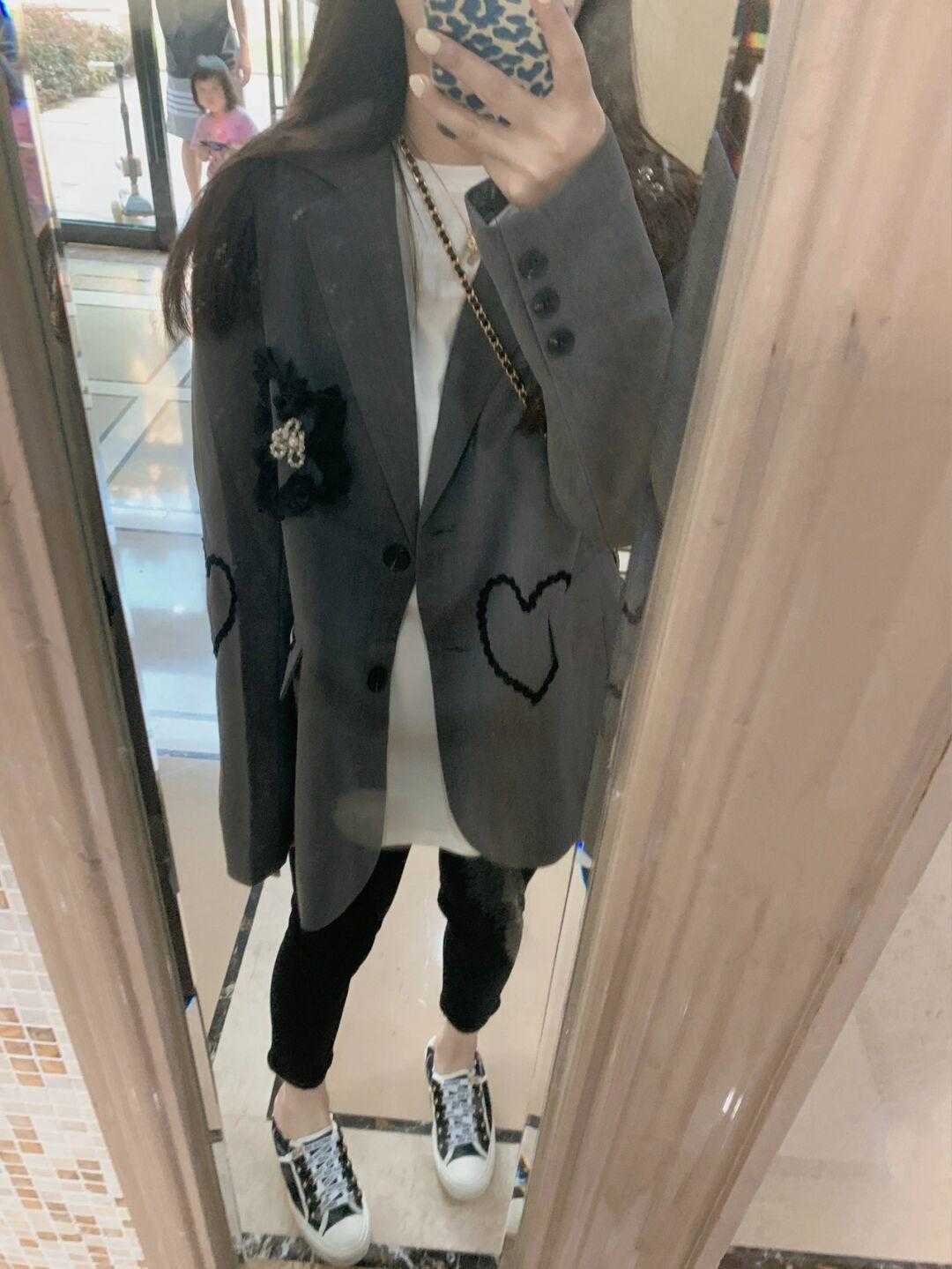 小蛮腰|秋天穿搭温度与风度并存,毛衣开衫搭配九分裤保暖舒适,漂亮大气