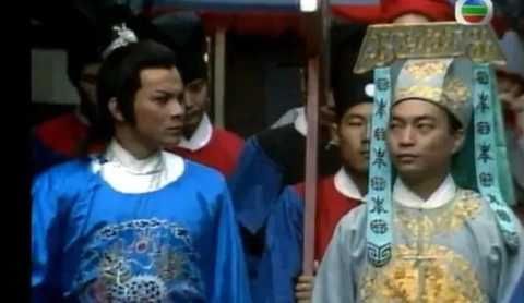 穿紅衣服最帥的男人長這樣