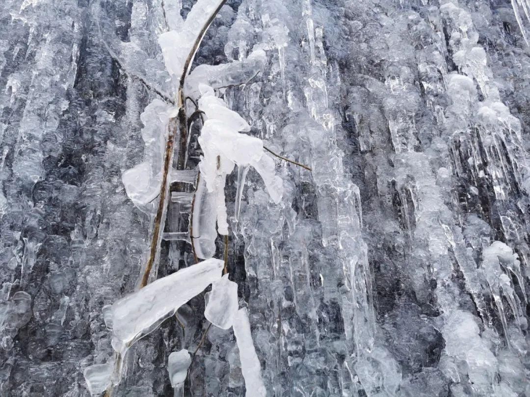 太白山惊现80米冰瀑，快来续一段别样的“冰雪情缘”