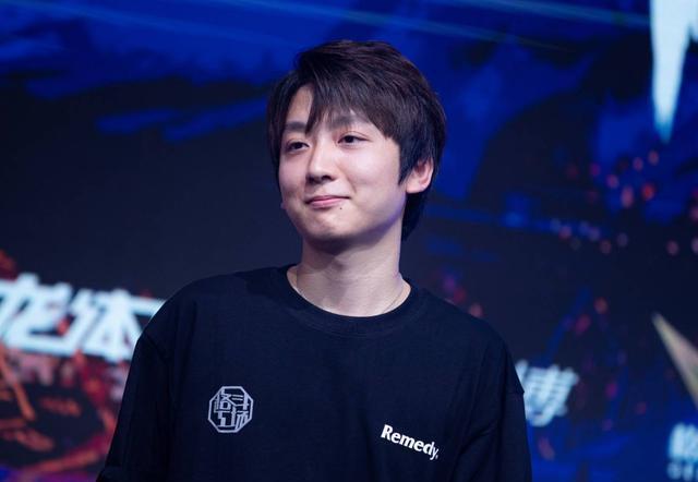 兰奥|“狼争狗斗”线下互怼,酷酷的鑫喊话被无视,兰奥直言要教育狗鑫