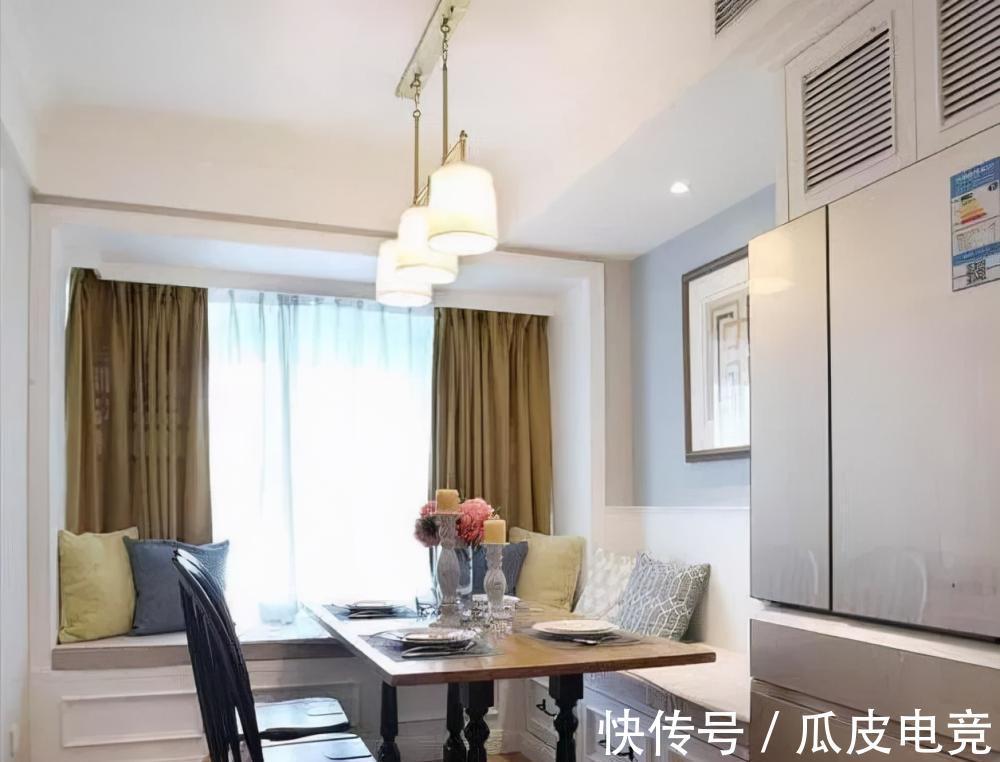 小户型|用餐桌代替沙发,解决小户型的空间局限,实用又方便