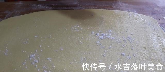自从玉米面学会这样做,我家的正餐三顿两顿都吃它,低脂又解馋!