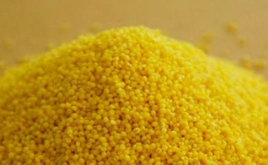 每天坚持吃一碗小米，身体居然发生了大变化，所有女人都羡慕！