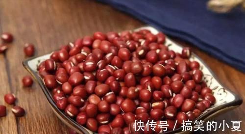 排毒|肠胃有积食，便秘口臭都来找，强健脾胃这样吃，排毒还能清口气