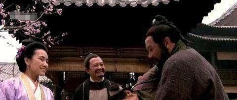 宋江就是不写反诗,蔡九和黄文炳也会来找他麻烦,有梁山人在捣鬼