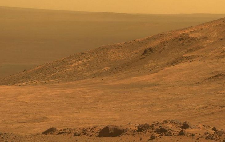 失联前4天,机遇号竟传回了一张照片,画面令人吃惊