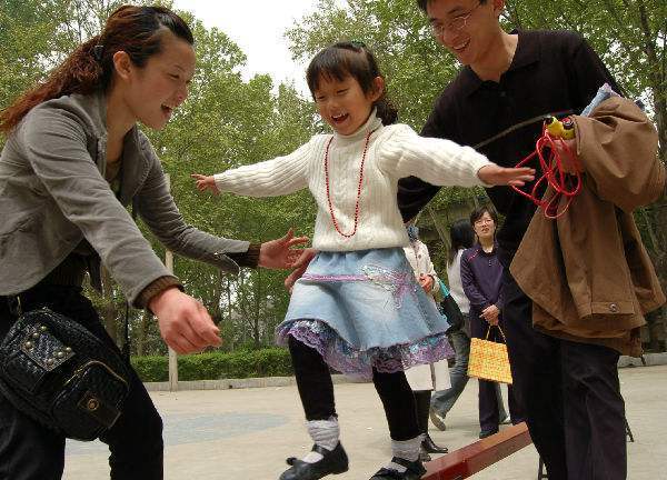 晚年生活|只生一个孩子的父母，晚年生活真的很“苦”吗事实恰恰相反