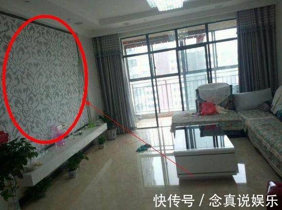 背景墙|房子交给婆婆装修,出差回来一看电视墙,我一天都吃不下饭