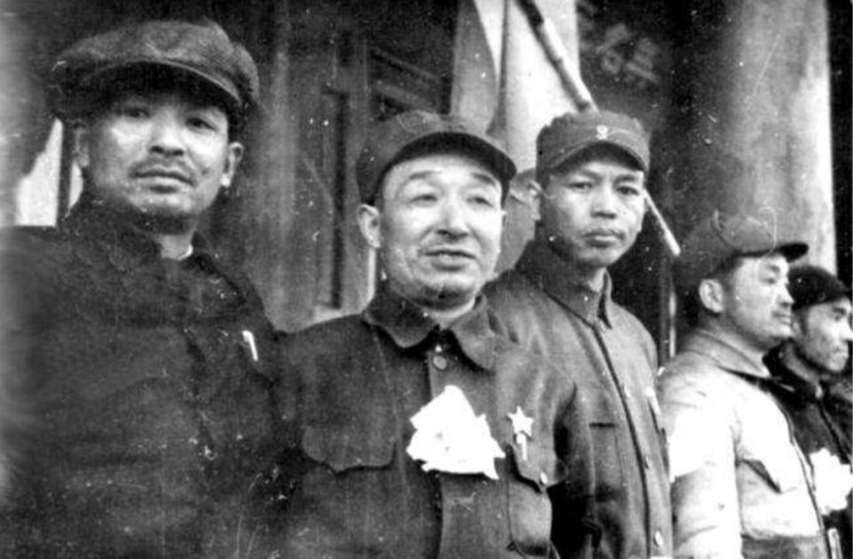 下救|他刺刀下救下主席,与6元帅并列首届军委委员,解放后只当副处长