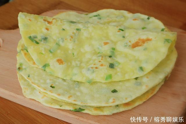 我家面粉从不蒸馒头,教你特色吃法,葱香味十足,家人都夸好吃