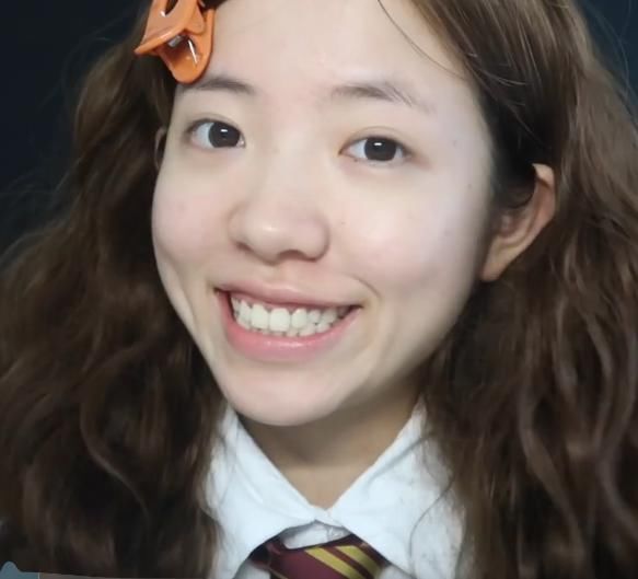 成品|初中生仿妆“赫敏”,开始还是作业太少,看到成品电影你来演