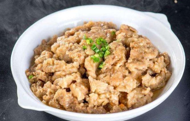 教你扣碗酥肉的做法，简单易学，好吃不腻，摆上桌特别抢手