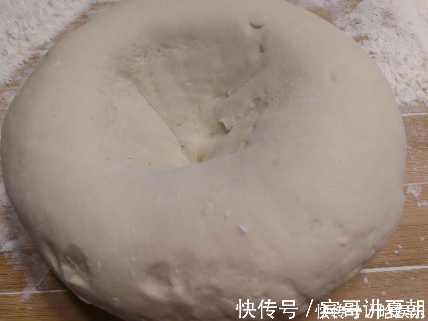 鸡蛋清|做饺子皮加鸡蛋、盐和面？换一样，饺子皮又薄又柔滑筋道，煮不烂
