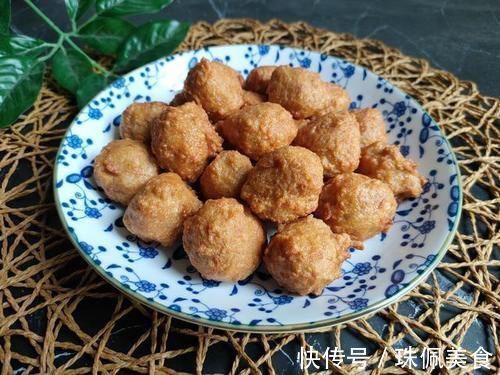 丸子|炸丸子想要外酥里嫩，有人加淀粉、有人加面粉，教你正确做法
