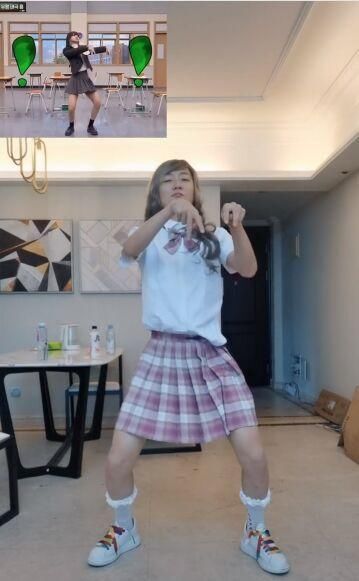 直播间|酷酷的鑫再续女装？盛世美颜出街买菜，直播间观众直呼：不行