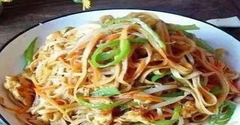 挂面别再只是做汤面了,同事这样做,我一次吃了2大碗