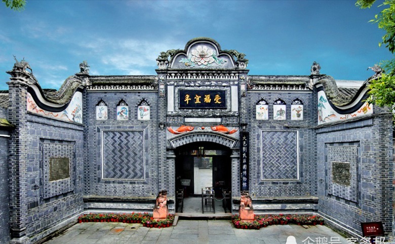  地主|大地主刘文彩的庄园：紫檀木座椅为洪秀全遗物，图8为贴金大龙床