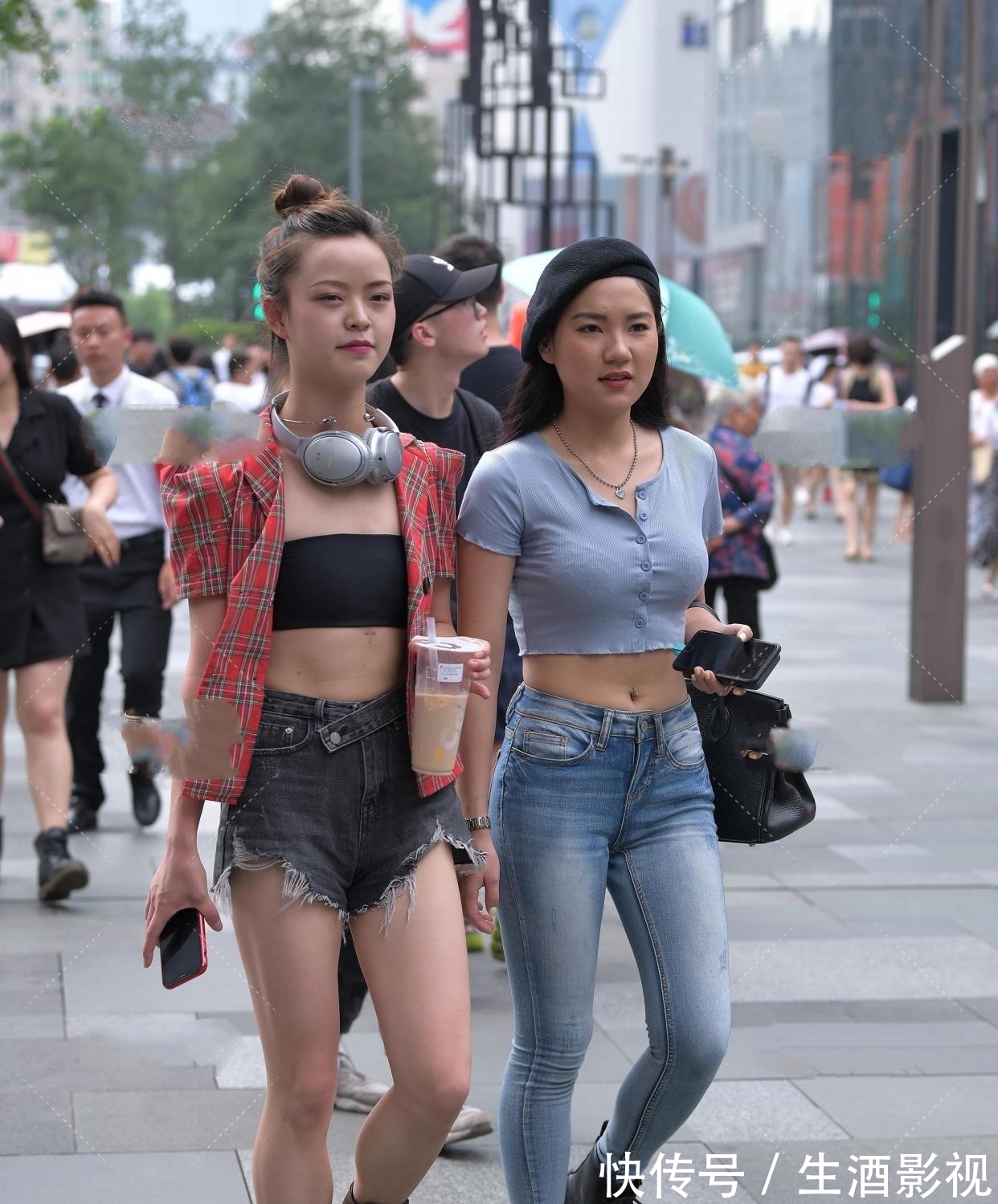 短裤|牛仔裤配衬衫,搭配漂亮,女神时髦的穿衣风格