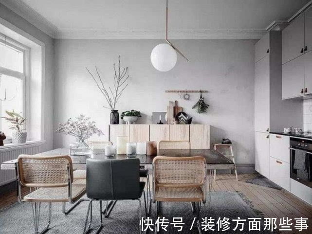 二居室|76平现代风二居室,白色的墙面搭配上木地板犹如古朴时尚的家居