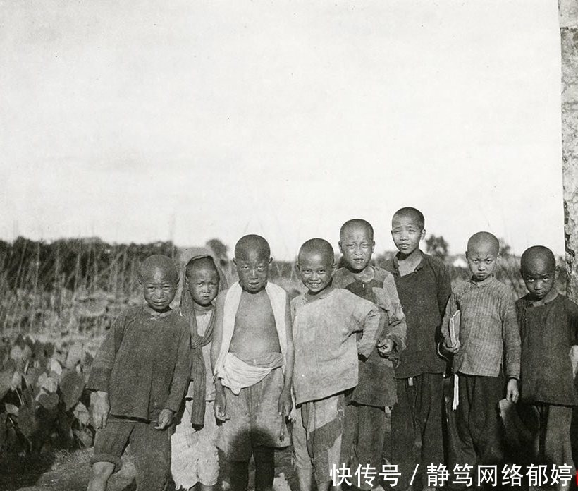 百态|晚清老照片：这才是真实的大清朝社会百态，别再被电视剧“骗了”