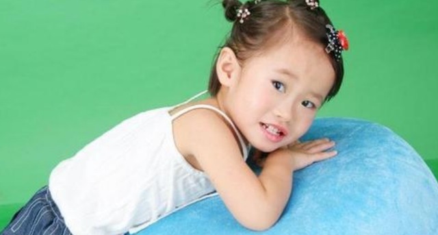 冬溪|宝爸给女儿取名“冬溪”,上课老师不敢点名,老师:不看看你姓啥