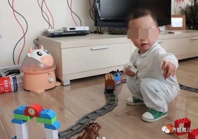 孩子|孩子有这4种表现,父母别认为是“坏毛病”,这样的娃反而很聪明