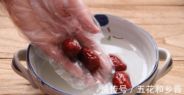 冬季,把红枣和生姜一起煮,没想到这么厉害,很多人不懂有啥用!