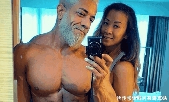 真正的男人|男子健身8年后大变样,两鬓斑白,网友乍从小伙练成大伯了呢
