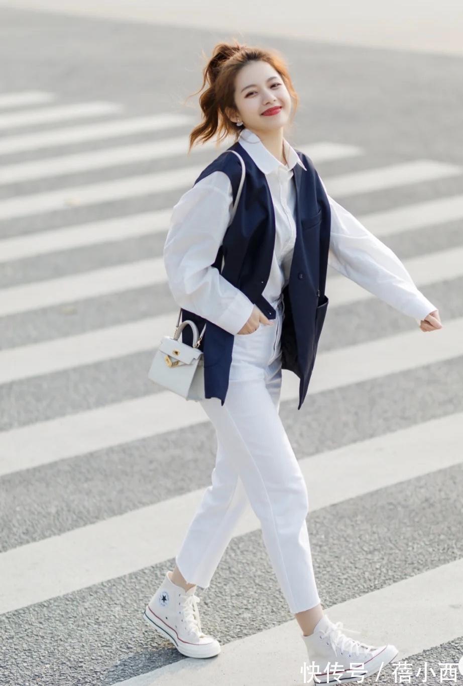 连衣裙|“连衣裙”该让位了,今秋流行休闲风穿搭,不仅舒适遮肉还很减龄