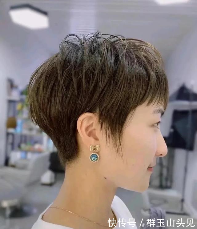 发型 越剪越时尚发型18款,无论长短都很心动,剪完你也可以变美女