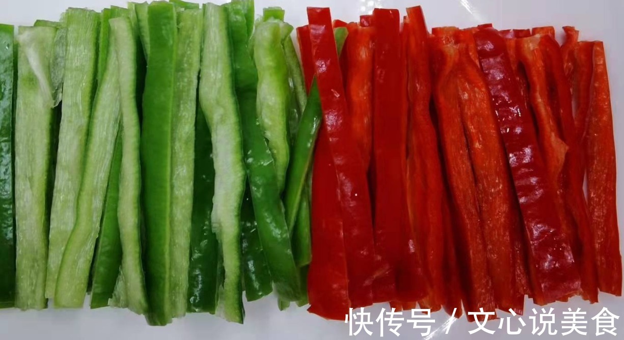 榨菜炒肉丝的经典做法，色香味俱全，这就是干饭人的下饭菜！