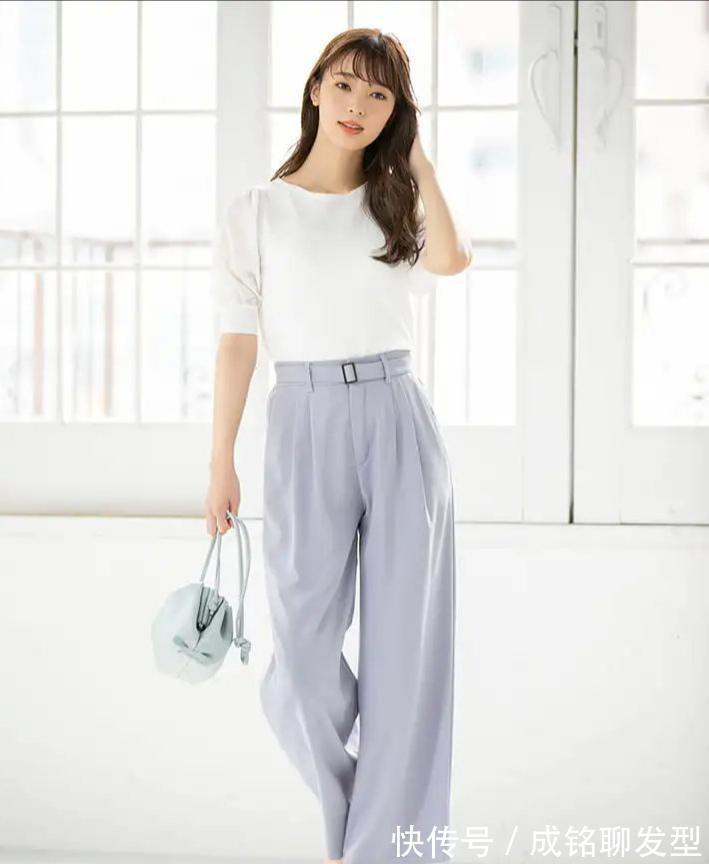 白色t恤|被这位日本小姐姐的穿搭美到,简约又时尚,跟着搭配你也美哒哒