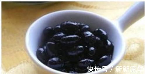 功效|黑豆加“它”泡水,坚持食用,头发乌黑浓密,功效堪比染发剂