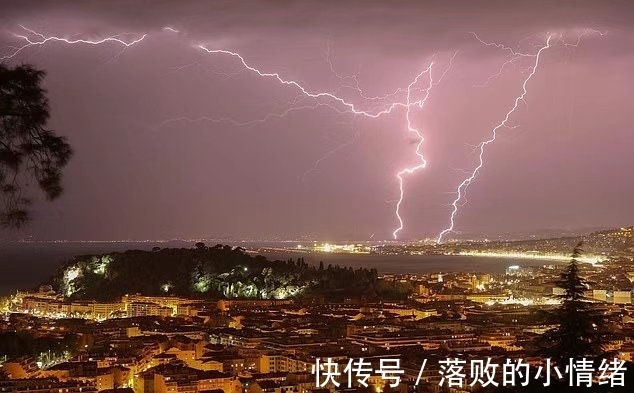 瑞士洛桑联邦理工学院|瑞士学生研发首个AI竟能提前30分钟预报闪电,准确度达80%