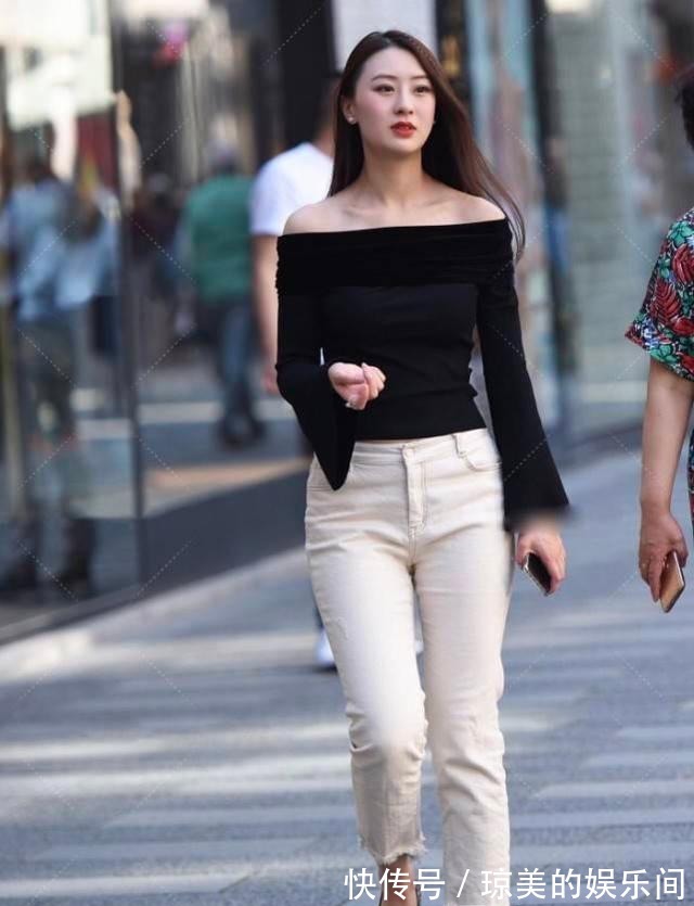 高跟鞋|黑色上衣搭配米黄色牛仔裤,美丽大方,气质优雅