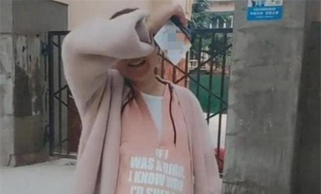 小张|宝妈下楼“拿快递”，久久不归丈夫起疑，找到了人后哭笑不得