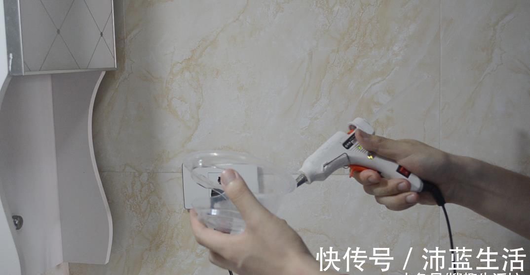 废物|圆形打包盒别扔了, 改造一下, 放在卫生间里有大用处, 省钱又实用