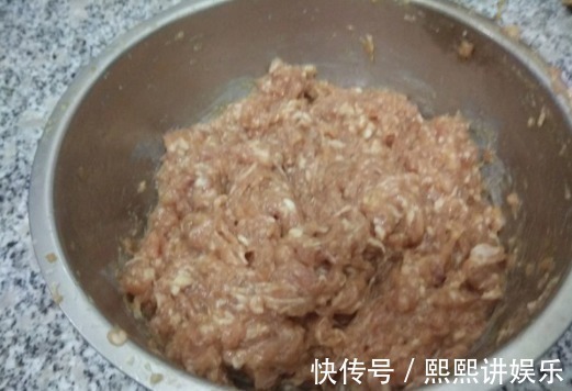 可口|50年大厨:不管炸什么丸子,多加这1“步”,丸子保证香脆可口