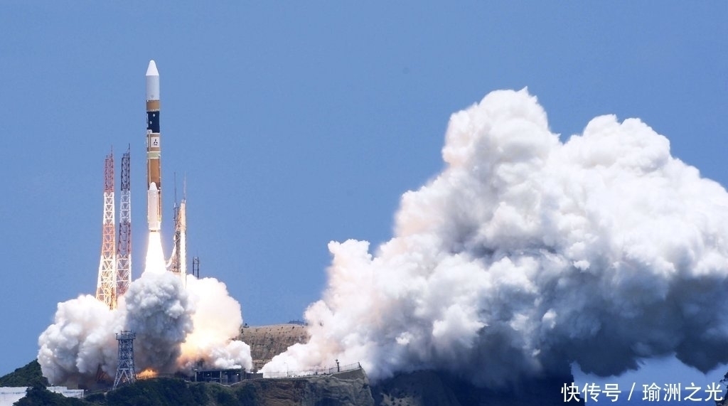 在军队中,手榴弹扔多少米才算优秀?目前我军最高纪录102米!!