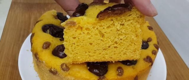 吃法|玉米面又出新吃法,教你简单一做,做法比面包简单,比蛋糕都好吃