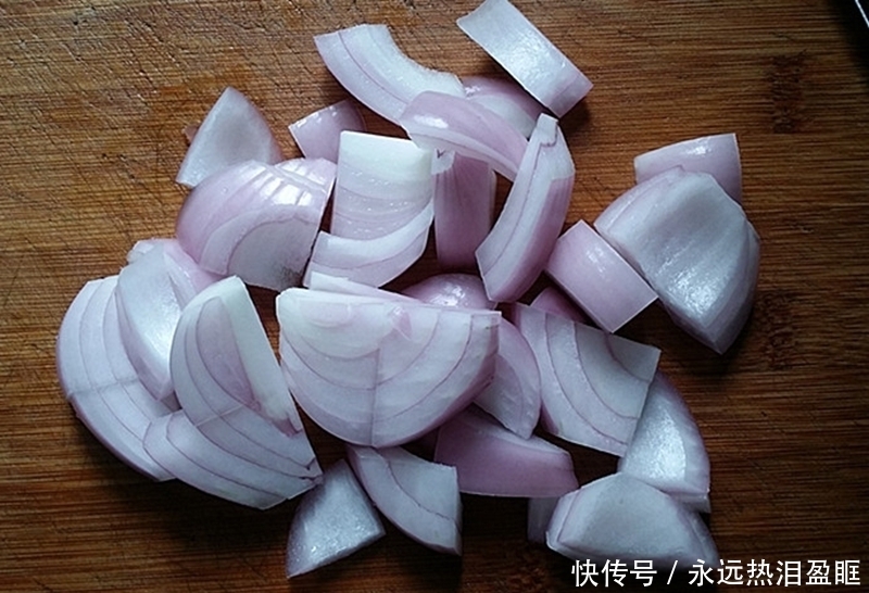 步骤|洋葱炒猪肝时,记得多加一个步骤,猪肝嫩滑爽口更好吃