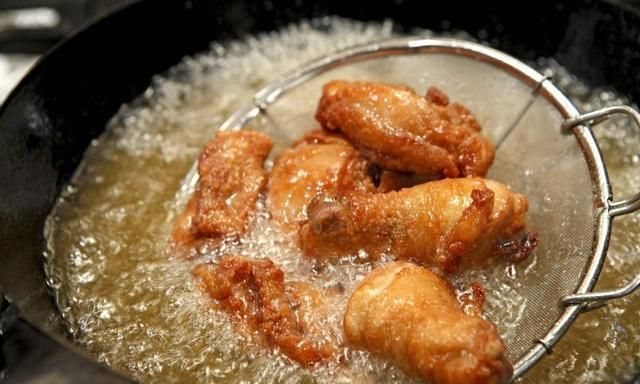 食物|牛奶是胃病的“发物”吗?建议:胃不好的人,这3种食物需少碰