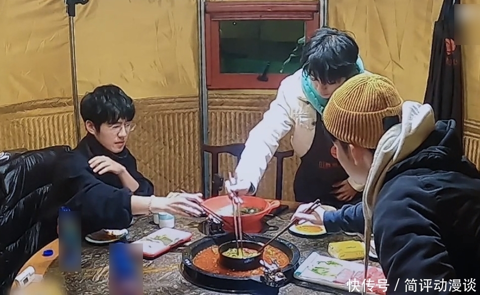 《恰好是少年》:赌上男人的尊严吃辣锅,不曾想集体被“打脸”