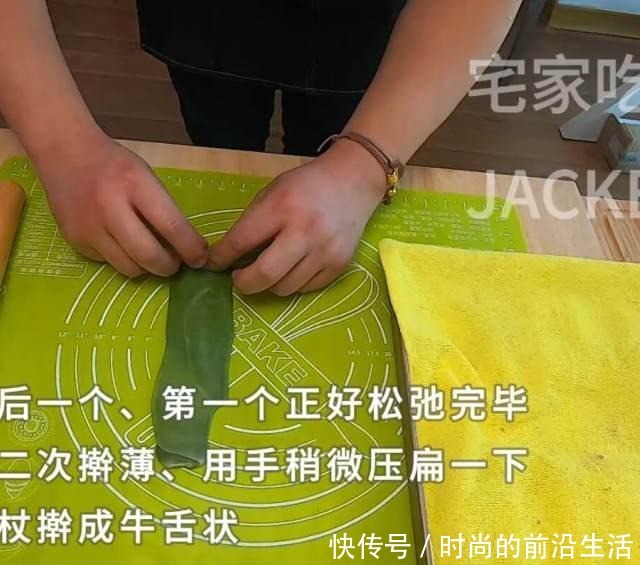 奶黄椰蓉桃花酥,需要“一点”耐心的小甜品