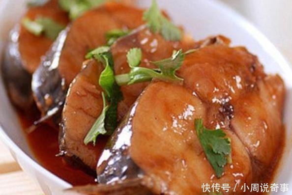 鲅鱼|冬天吃鱼就吃它，鲜美好吃肉多刺少，简单一炖香气四溢，真香！