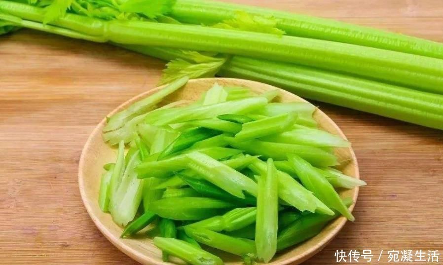 芹菜|这菜吃一个月了,体重回到怀孕前,坚持吃,体重不超100斤