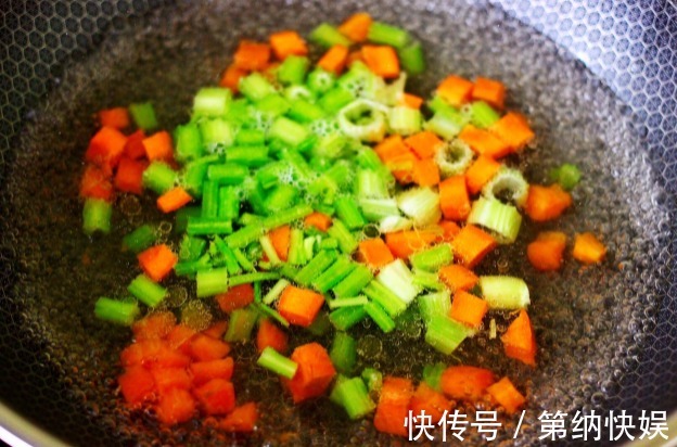 关键|煮花生米时，关键是煮多久，记住这个时间，脆爽又入味，越嚼越香