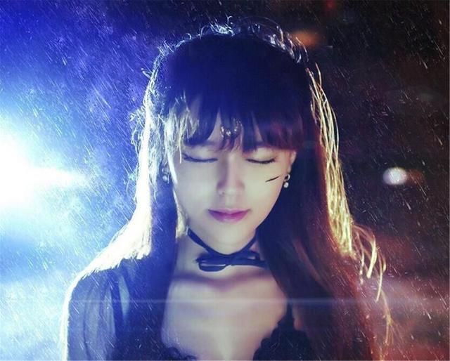 沫子|同样是cos,蔡萝莉假清纯,腐团儿很性感,看到沫子这才是真女神