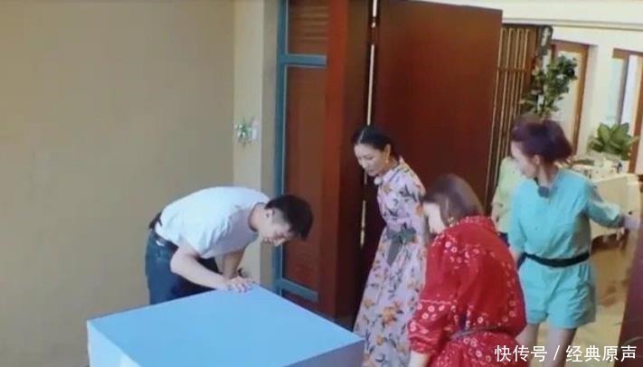 谢娜|赵丽颖意外空降《妻子4》看到她的出场方式，忍不住回放30遍